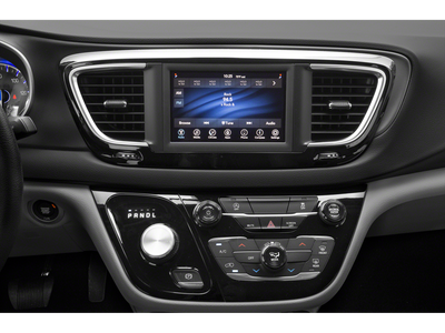 2020 Chrysler Voyager LX