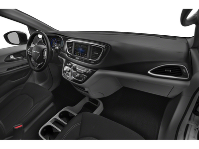 2020 Chrysler Voyager LX