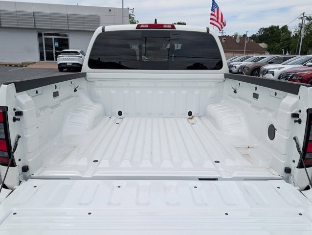 2025 Nissan Frontier SV