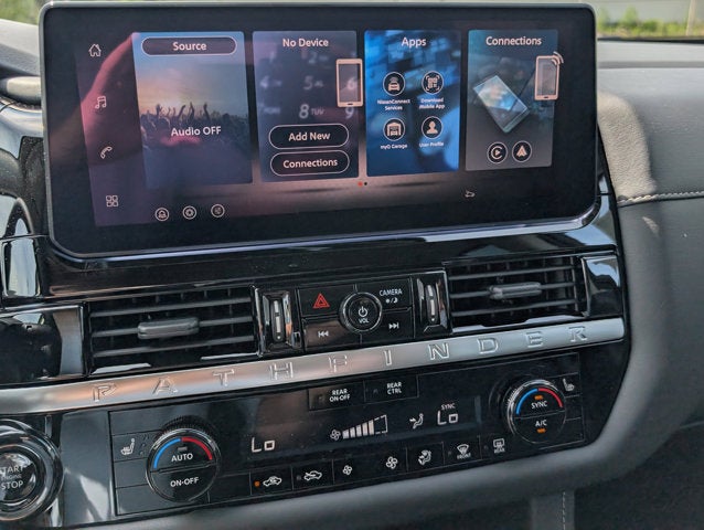 2026 Nissan Pathfinder SV