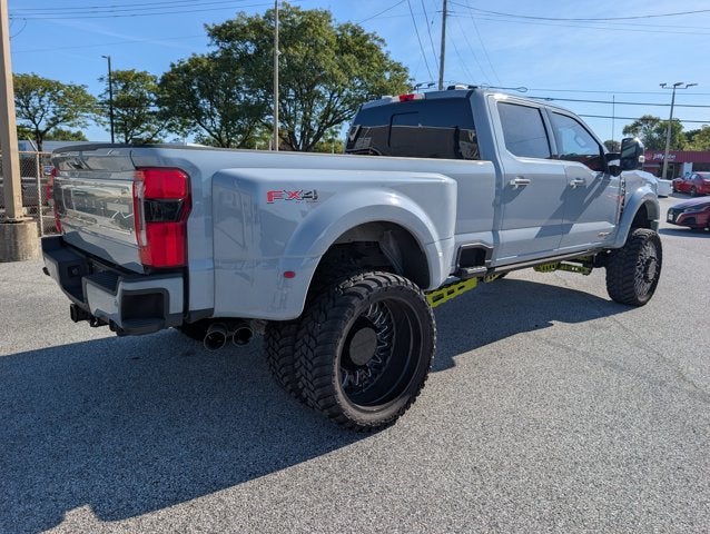2024 Ford Super Duty F-450 Pickup Limited