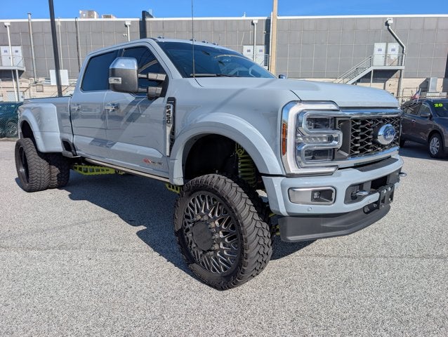 2024 Ford Super Duty F-450 Pickup Limited