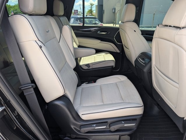 2022 Cadillac Escalade Sport