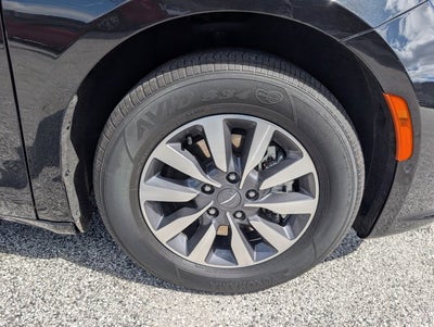 2023 Chrysler Pacifica Hybrid Touring L
