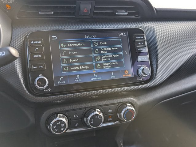 2024 Nissan Kicks SV