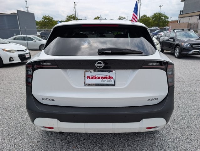 2025 Nissan Kicks SV