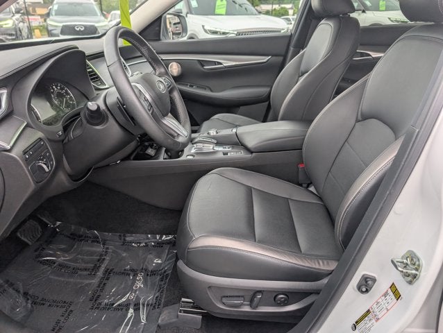 2023 INFINITI QX50 LUXE