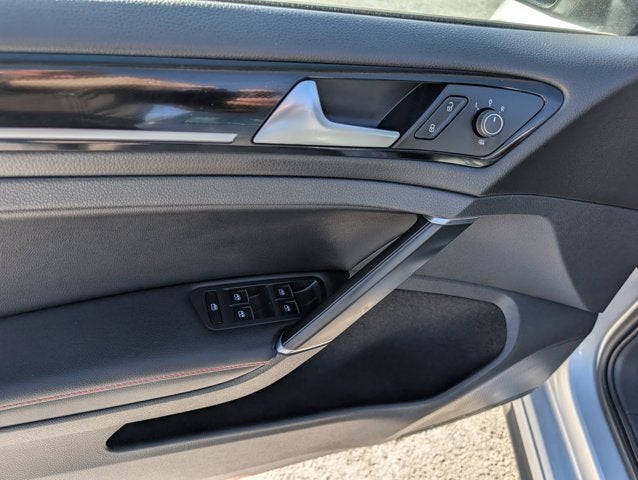 2017 Volkswagen Golf GTI SE