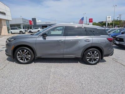 2023 INFINITI QX60 LUXE