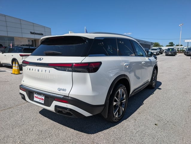 2023 INFINITI QX60 LUXE