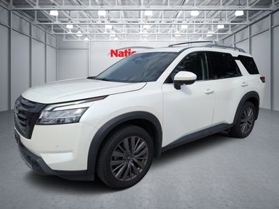 2024 Nissan Pathfinder SL