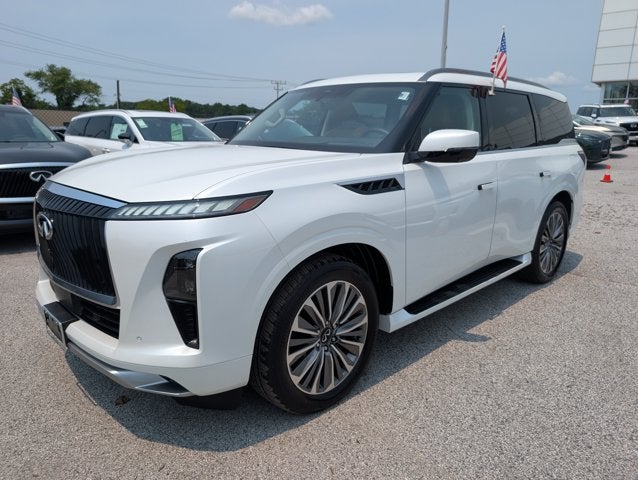 2026 INFINITI QX80 LUXE