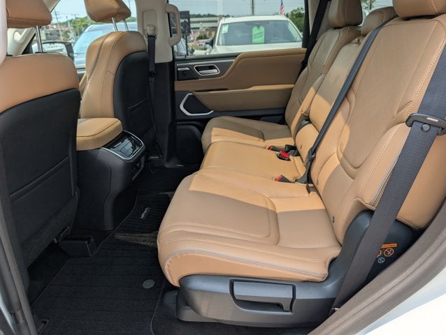 2026 INFINITI QX80 LUXE