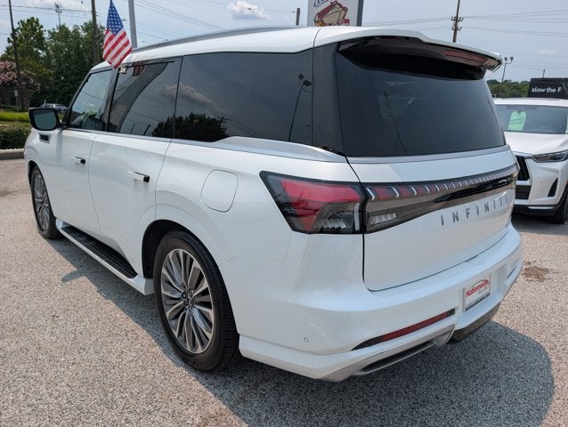 2026 INFINITI QX80 LUXE