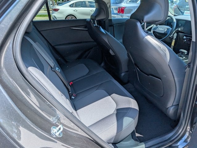 2025 Kia Niro LX