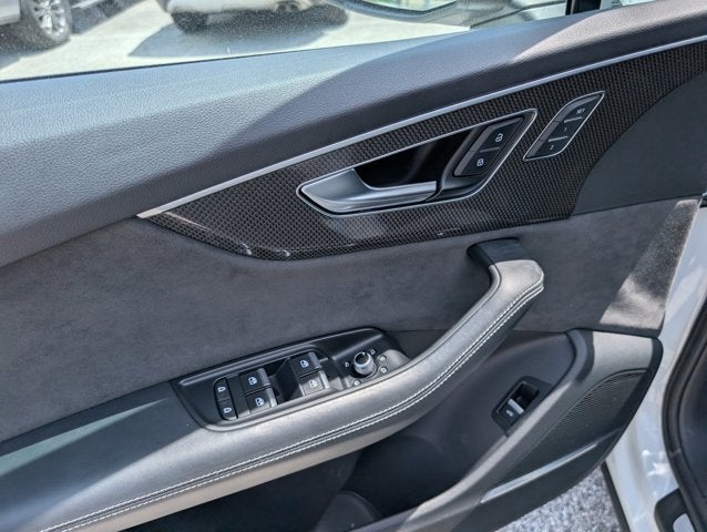 2022 Audi SQ7 Premium Plus