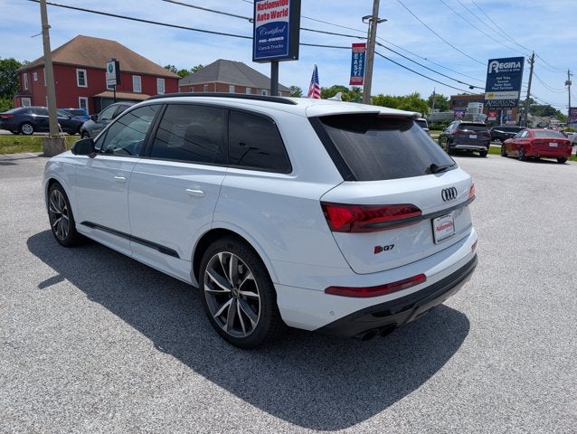 2022 Audi SQ7 Premium Plus